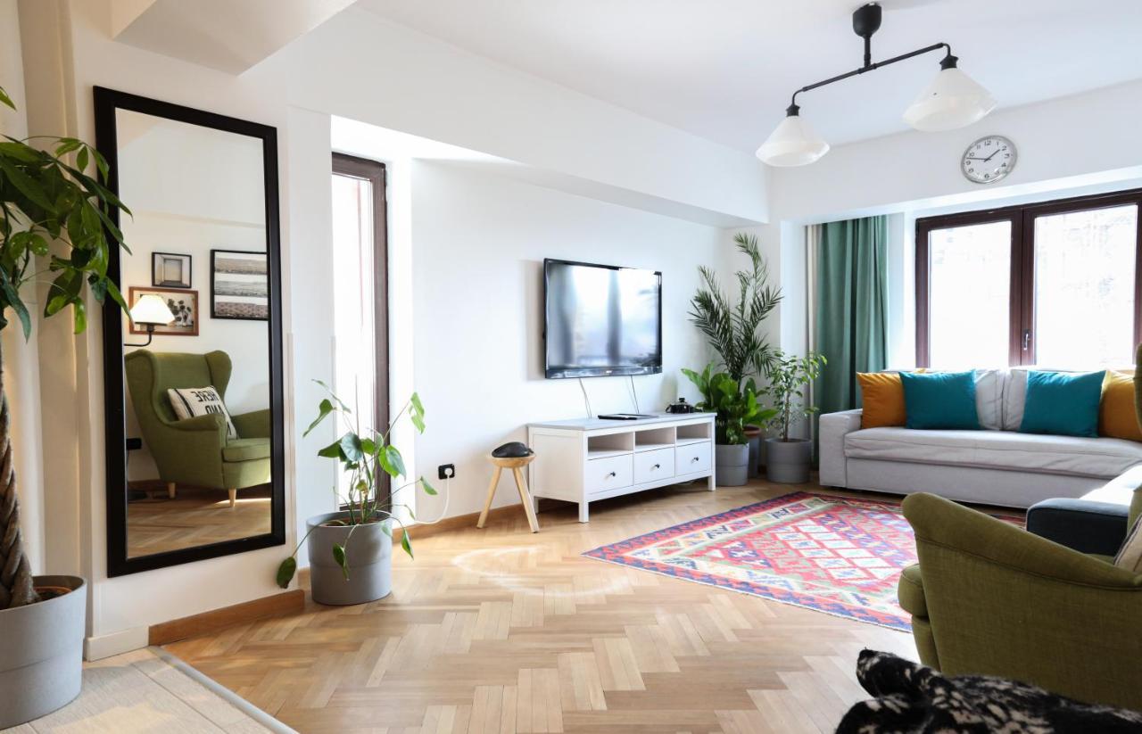 Diana's Flat-bucharest - Old Apartment *